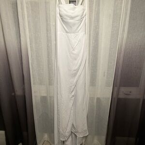 Elegant White Strapless Dress